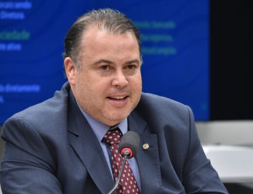 Comissão aprova privacidade do usuário como padrão em navegadores e aplicativos de internet